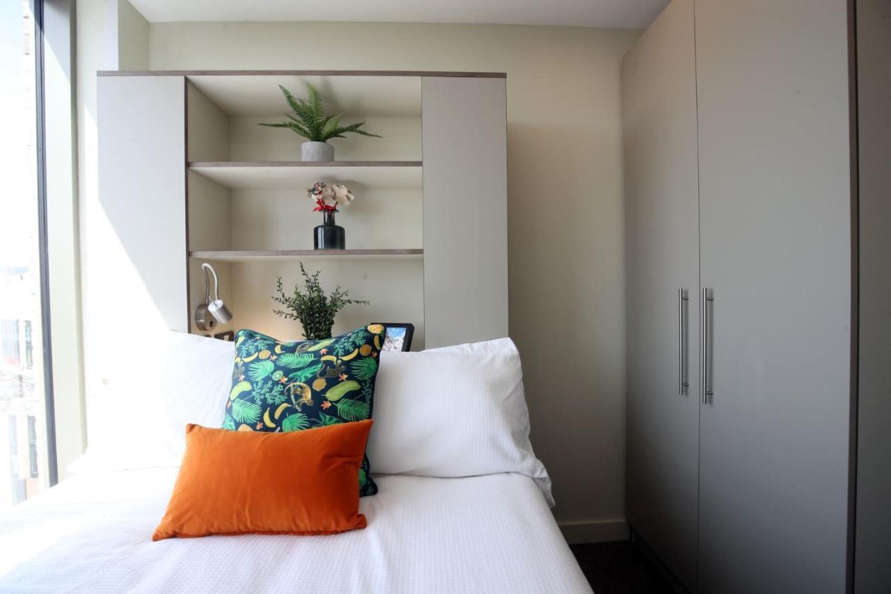 For Students Only Ensuite Bedrooms With Shared Kitchen At Liv Student In Apartment Belfast